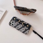 ブランドiphone14ケースアディダスセリーヌアイフォン14カバーディズニー