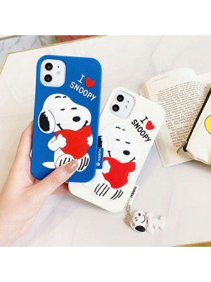 スヌーピー iphone 13/13 pro/13 pro max/13 mini/12/11ケース 面白い ブランド ジャケット型 Snoopy ペンダント付き ストラップ穴 激安 ソフトシリコン ア イフォン13/12/11/xr/x/xs/8/7カバー  耐衝撃 高級感 おしゃれ メンズ レディーズ