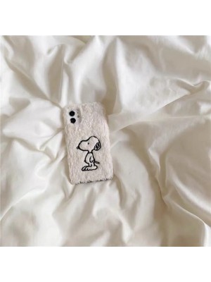 snoopy スヌーピー iphone se第3世代/13 pro/13 pro max/13ケース 可愛い フワフワ ピーナッツ漫画 綿 ニット 衝撃保護 アイフォンSE3/13/12/11/se2/x/xs/xr/8/7カバー  レディーズ