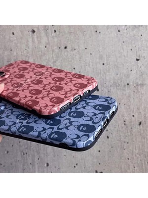 エーエイプ＆コーチコラボブランドiphone13/13mini/13promaxケースジャケット型 激安AAPE/BAPE&COACH ブランド耐衝撃レザー製 アイフォン12/12mini/12promaxケース交換用ケース人気 iphone11/SE2/X/XS/XR/8/7カバー 可愛いキャラクター芸能人愛用 メンズ レディーズ