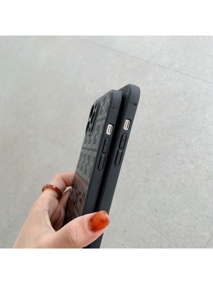 Fendi/フェンディ ブランドiphone 13/13mini/13promaxケースシリコン製ジャケット型 モノグラム激安 アイフォン12S/12/12 pro/12 mini/12 pro maxケース FENDI個性 黒っぽいシンプルブランドiphone11/SE2/X/XS/XR/8/7カバー ハイブランドスマホケース芸能人愛用 メンズ レディーズ