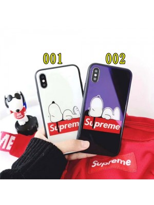 Supreme スヌーピー コラボ iphone 14/14 Pro/14 Pro Max/14 Plus/se3/13/13 pro/13 pro maxケース 鏡面ガラス型 ジャケット シュプリーム 全機種対応 Galaxy a53/S22/Note21 Ultraスマホケース ハイブランド  Xperia 1/5/10iv/ace3/1/5/10iiiケース 可愛い Snoopy 黒白色 メンズ レディース