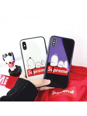 Supreme スヌーピー コラボ iphone 14/14 Pro/14 Pro Max/14 Plus/se3/13/13 pro/13 pro maxケース 鏡面ガラス型 ジャケット シュプリーム 全機種対応 Galaxy a53/S22/Note21 Ultraスマホケース ハイブランド  Xperia 1/5/10iv/ace3/1/5/10iiiケース 可愛い Snoopy 黒白色 メンズ レディース