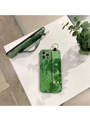 Gucci/グッチブランド iphone13/13mini/13 pro maxケースジャケット型シンプル韓国風アイフォン12S/12/12 pro/12 mini/12 pro maxカバーシリコン製ハンドバンド付き落下防止iphone11/SE2/X/XS/XR/8/7スマホケース カラビナ付き携帯便利2021 ファッション保護ケース芸能人愛用 メンズ レディーズ