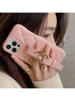 Chanel シャネル ブランド iphone 14/14 pro/14 pro max/14 plusケース かわいい ハンドバンド付き モノグラム 落下防止 アイフォン14/13/12/11カバー ファッション メンズ レディース