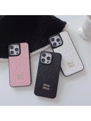 MIU MIU ハイブランド ミュウミュウ iphone 14/14 pro/14 pro maxケース オシャレ きらきら モノグラム ジャケット型 アイフォン14/13/12カバー 大人気 メンズ レディーズ