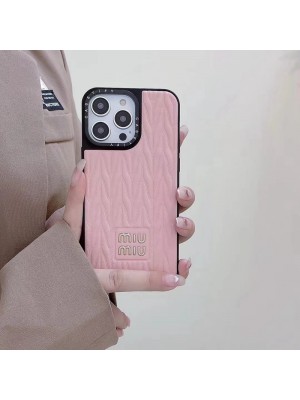 MIU MIU ハイブランド ミュウミュウ iphone 14/14 pro/14 pro maxケース オシャレ きらきら モノグラム ジャケット型 アイフォン14/13/12カバー 大人気 メンズ レディーズ