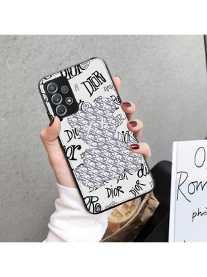 Dior/ディオール Kaws/カウズ ブランド iphone 14/14 pro/14 pro max/14 plusケース かわいい 熊柄 Galaxy A33/A53/A72/A52カバー 激安 ジャケット型 高級感 耐衝撃 芸能人愛用 メンズ レディース