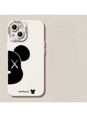 KAWS ブランド カウズ iPhone 14/14 Pro/14 Pro Max/14 Plusケース かわいい 熊頭 モノグラム XX柄 ジャケット型 アイフォン14プロ マックス/14プロ/14プラス/13ミニ/12/11/X/XS/XS MAXカバー 大人気 メンズ レディース