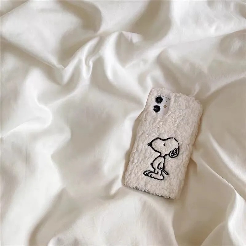 snoopy 柔らか綿毛 衝撃保護 アイフォン13/12mini/12 pro maxカバー レディーズ