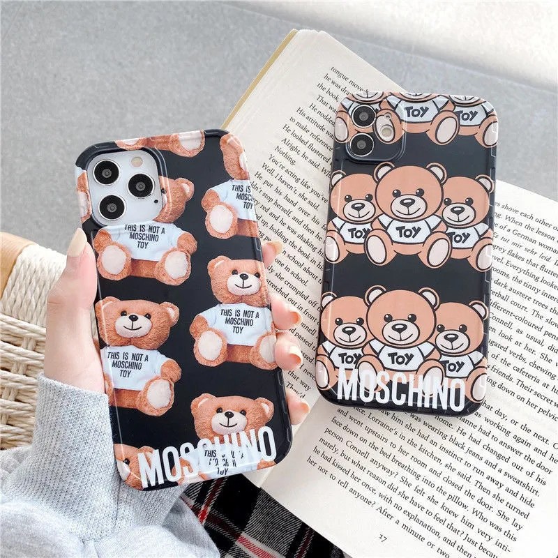 Moschino /モスキーノブランドiphone13/13mini/14 pro maxケース ジャケット型