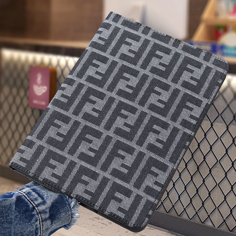 FENDI iPad Proケース 11/12.9インチ