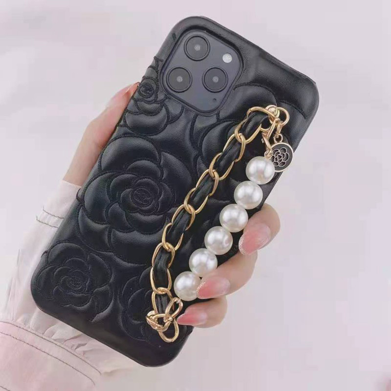 シャネルChanelブランド 花ハンド 革 セレブ愛用 女性向け アイフォン13プロ/13ミニ//12Sカバー