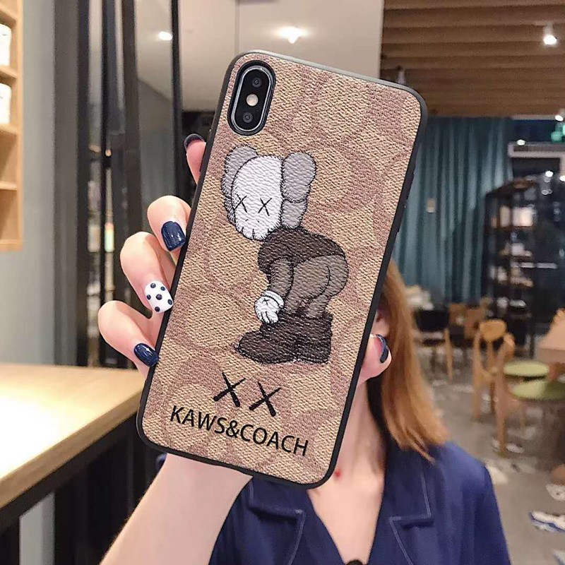コーチCoachカウズKawsブランド コラボ アイフォン13プロケース 男女兼用 個性潮 ファッション おまけつき