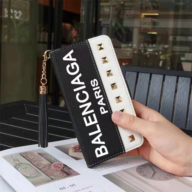 Balenciaga バレンシアガ ブランド アイフォン14/se3カバー革カード手帳リベット タッセル付き スタンド 男女