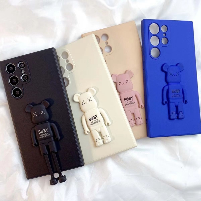 Be@rbrick Kaws ブランド iPhone 14/14 Pro/14 Pro Maxケース 韓国風 カウズ スタンド機能 ベアブリック 熊柄 モノグラム