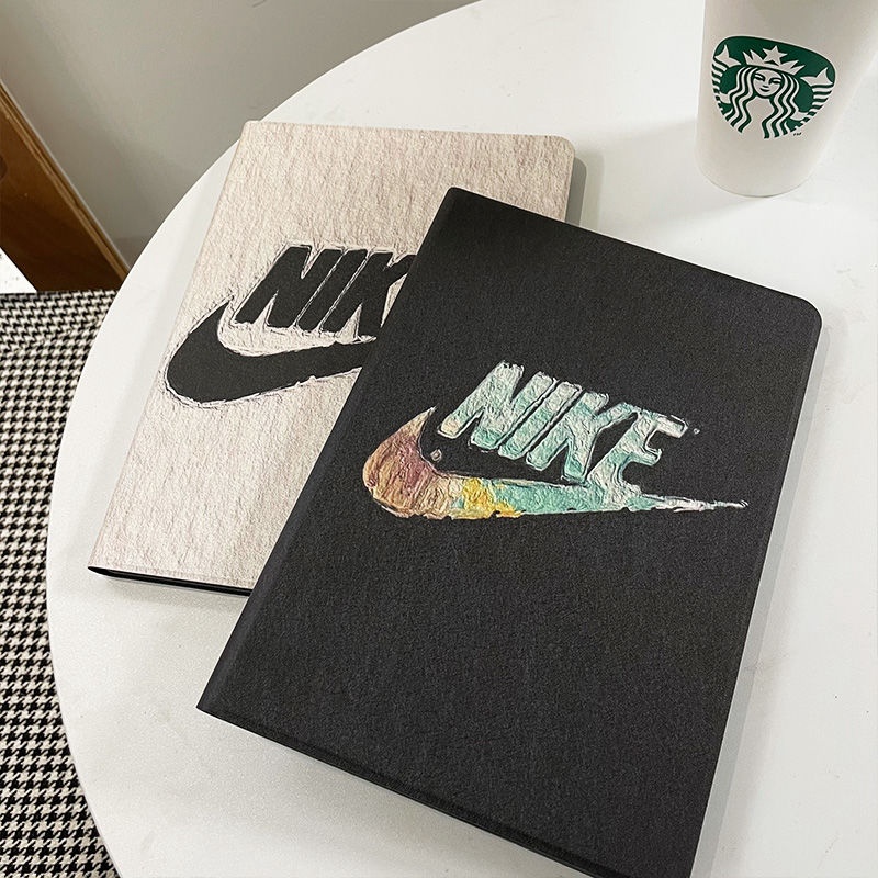 Nike/ナイキ ブランド iPad air 第5世代/mini 6/9/Pro 2021ケース 手帳型 レザー製 モノグラム