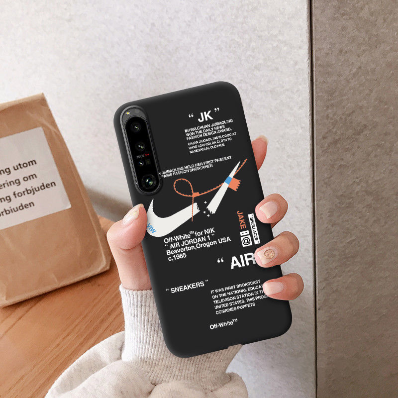 Off-White オフホワイト Nike ナイキ ハイブランド Iphone 14 Pro Max Plusケース 韓国風 Xperia 10 v/ 1 vスマホケース Air Jordan ジョンダン 全機種対応 Galaxy S23+Ultraカバー 耐衝撃 モノグラム 個性 黒色